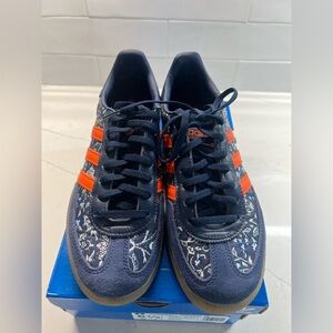Adidas Blue andOrange Handball Spezial woman’s sneaker. Size 6.5